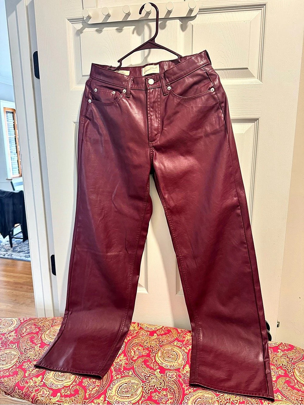 Universal Thread Good Co faux leather mid-rise baggy Pants Straight Pants Sz 4R